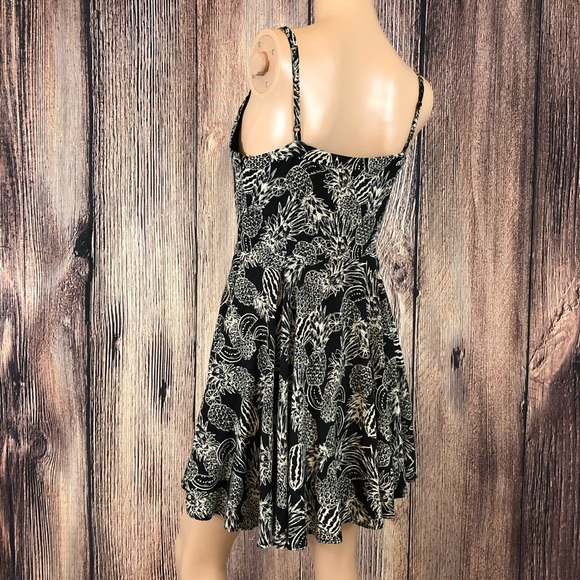 Aritzia Talula Lipinski Flare Mini Dress - Picture 6 of 15